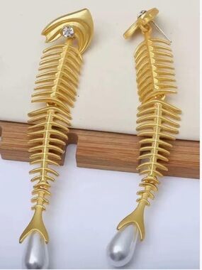 Gold Fishbone Drop Earrings with Silver Pearl